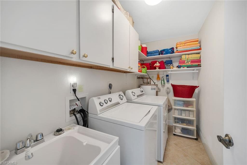 466 Bristle Cone LN # 34, NAPLES FL 34113-27