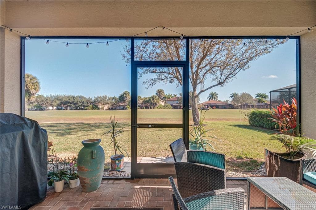 1897 Par DR, NAPLES FL 34120-26