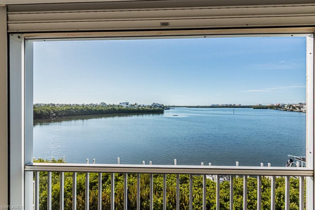 4895 Bonita Beach RD 204-27
