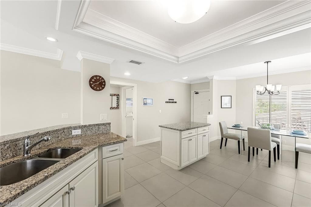 13105 Vanderbilt DR # 306, NAPLES FL 34110-7