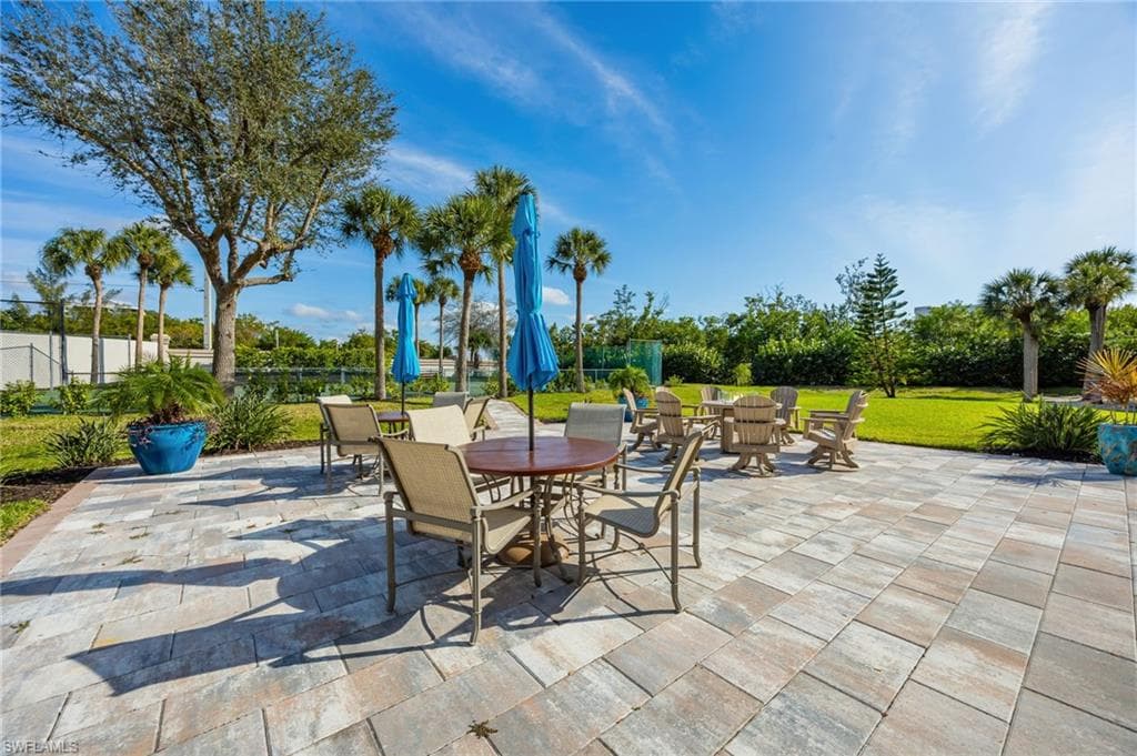 13105 Vanderbilt DR # 306, NAPLES FL 34110-24