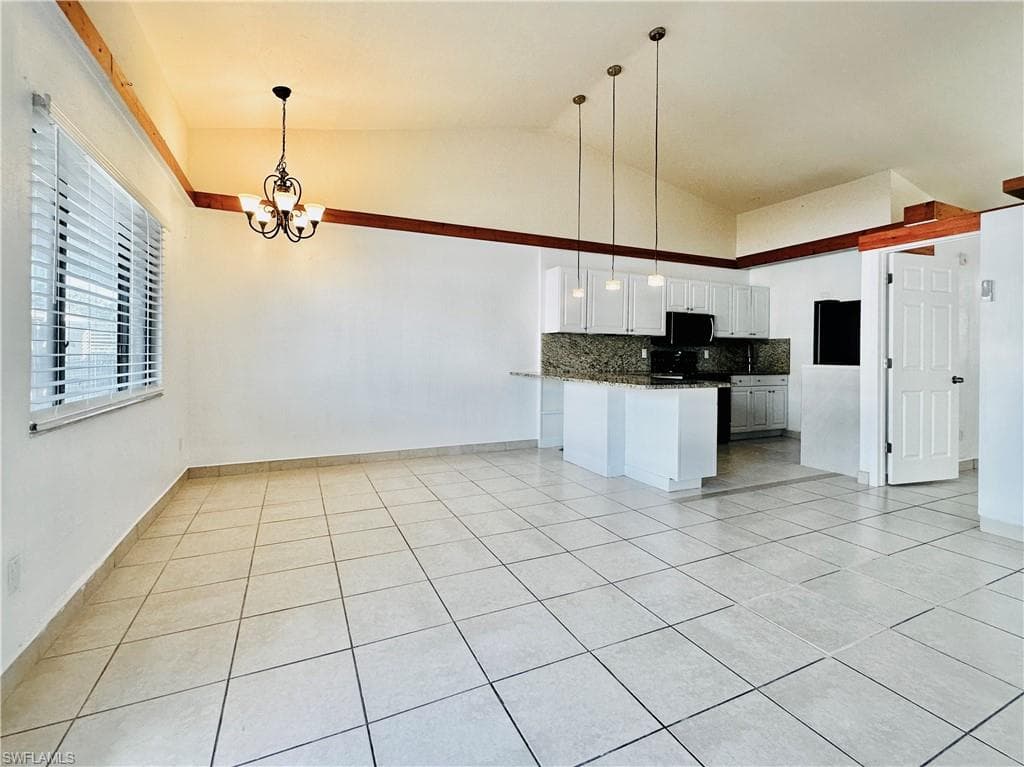 826 Wiggins Pass RD # 307, NAPLES FL 34110-3