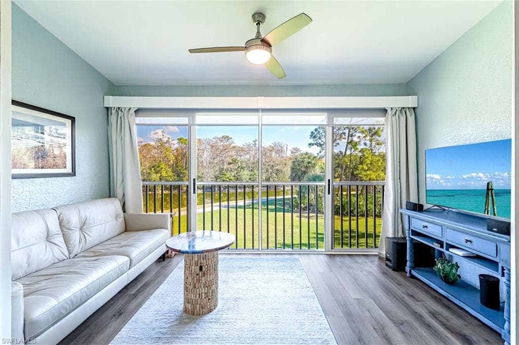 524 Lake Louise CIR # 504, NAPLES FL 34110-26