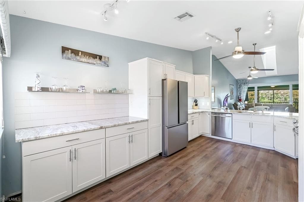 524 Lake Louise CIR # 504, NAPLES FL 34110-11