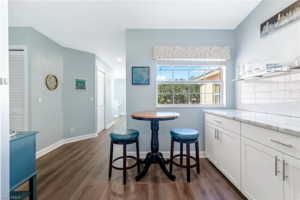 524 Lake Louise CIR # 504, NAPLES FL 34110-13