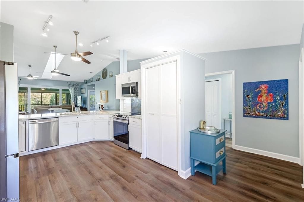 524 Lake Louise CIR # 504, NAPLES FL 34110-18