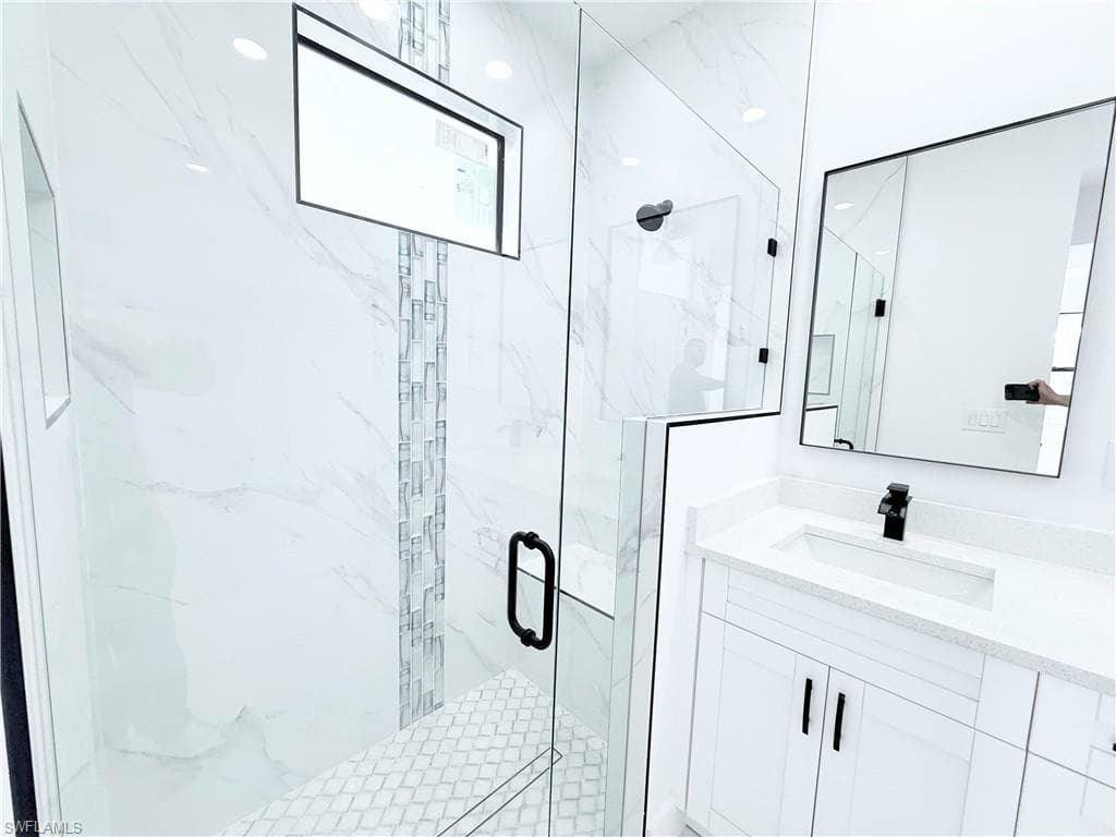 518 Ames ST E, LEHIGH ACRES FL 33974-19