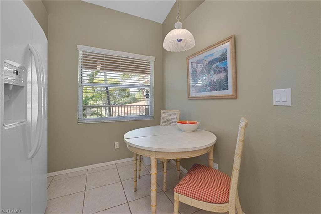 6496 Huntington Lakes CIR # 201, NAPLES FL 34119-4