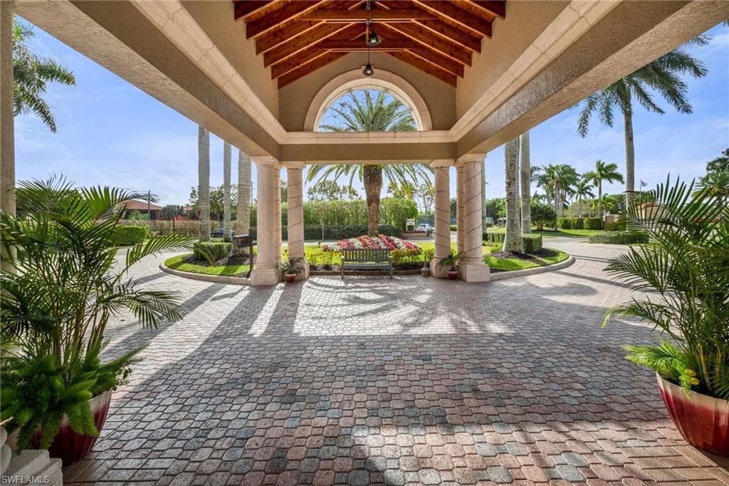 6496 Huntington Lakes CIR # 201, NAPLES FL 34119-17