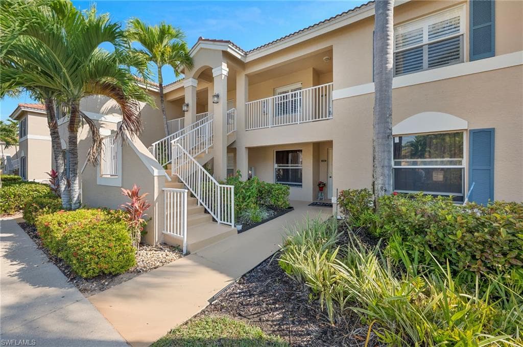 6496 Huntington Lakes CIR # 201, NAPLES FL 34119-20