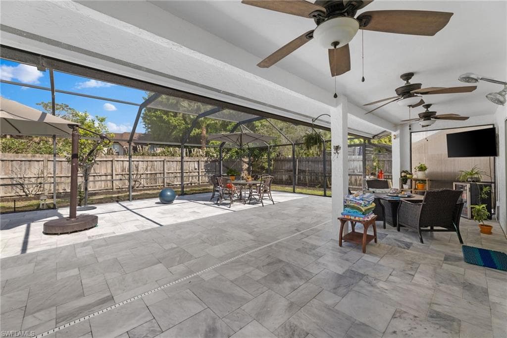 2467 Pine Woods CIR # 3, NAPLES FL 34105-25