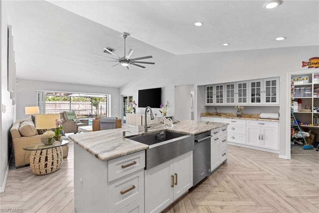 2467 Pine Woods CIR # 3, NAPLES FL 34105-9