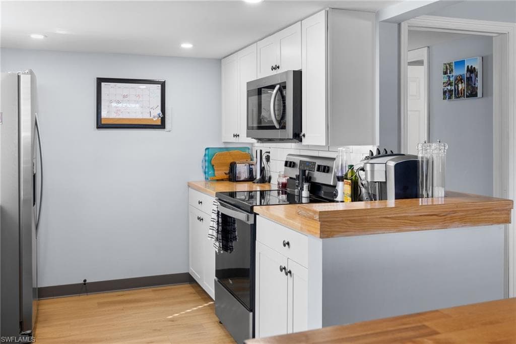 1686 Blue Point AVE # A1, NAPLES FL 34102-16