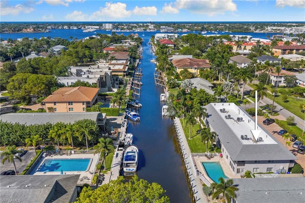 1686 Blue Point AVE # A1, NAPLES FL 34102-37