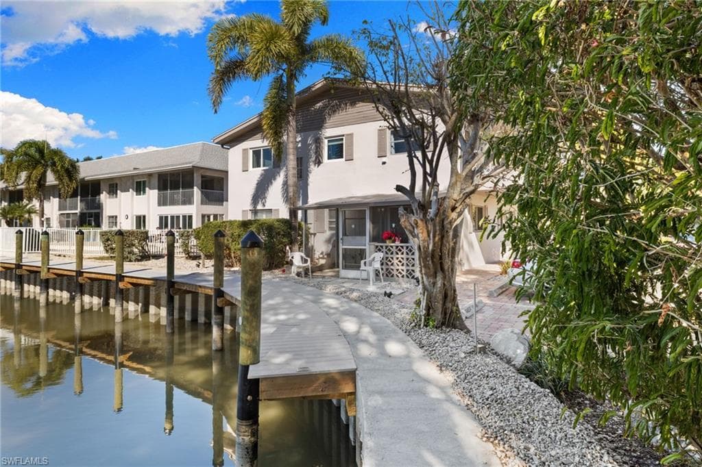 1686 Blue Point AVE # A1, NAPLES FL 34102-28