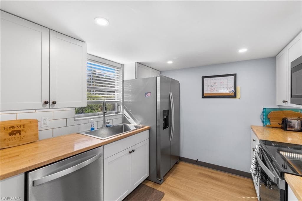 1686 Blue Point AVE # A1, NAPLES FL 34102-7