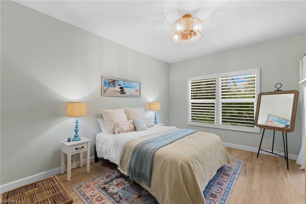 327 Emerald Bay CIR # W6, NAPLES FL 34110-17