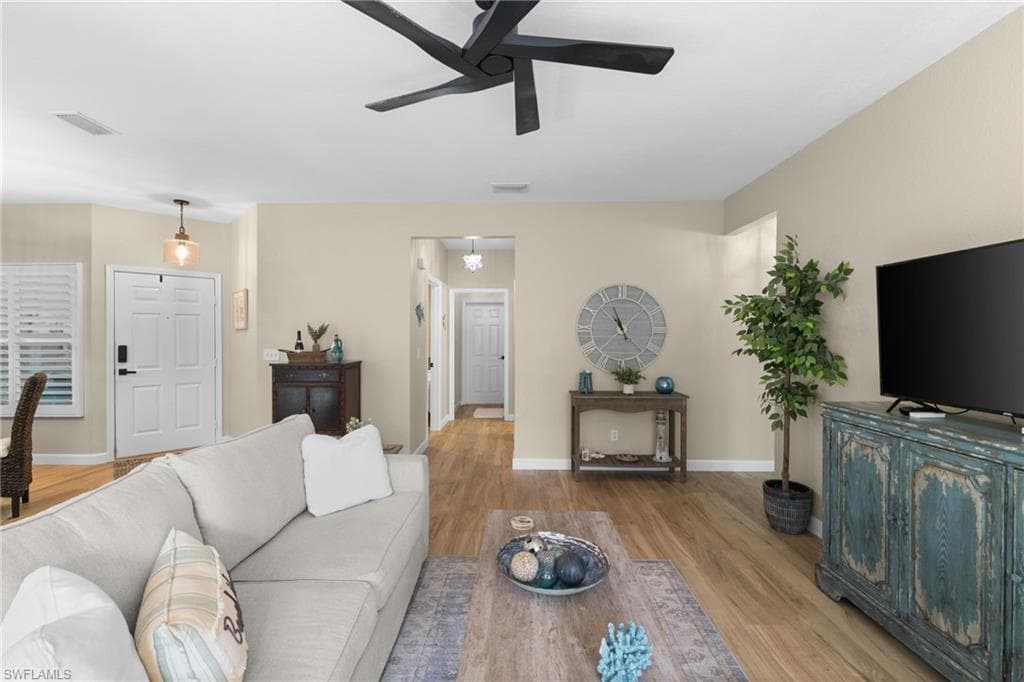 327 Emerald Bay CIR # W6, NAPLES FL 34110-3