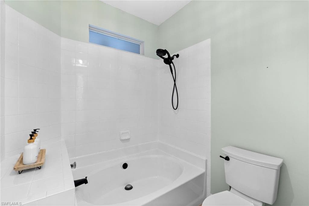 327 Emerald Bay CIR # W6, NAPLES FL 34110-20