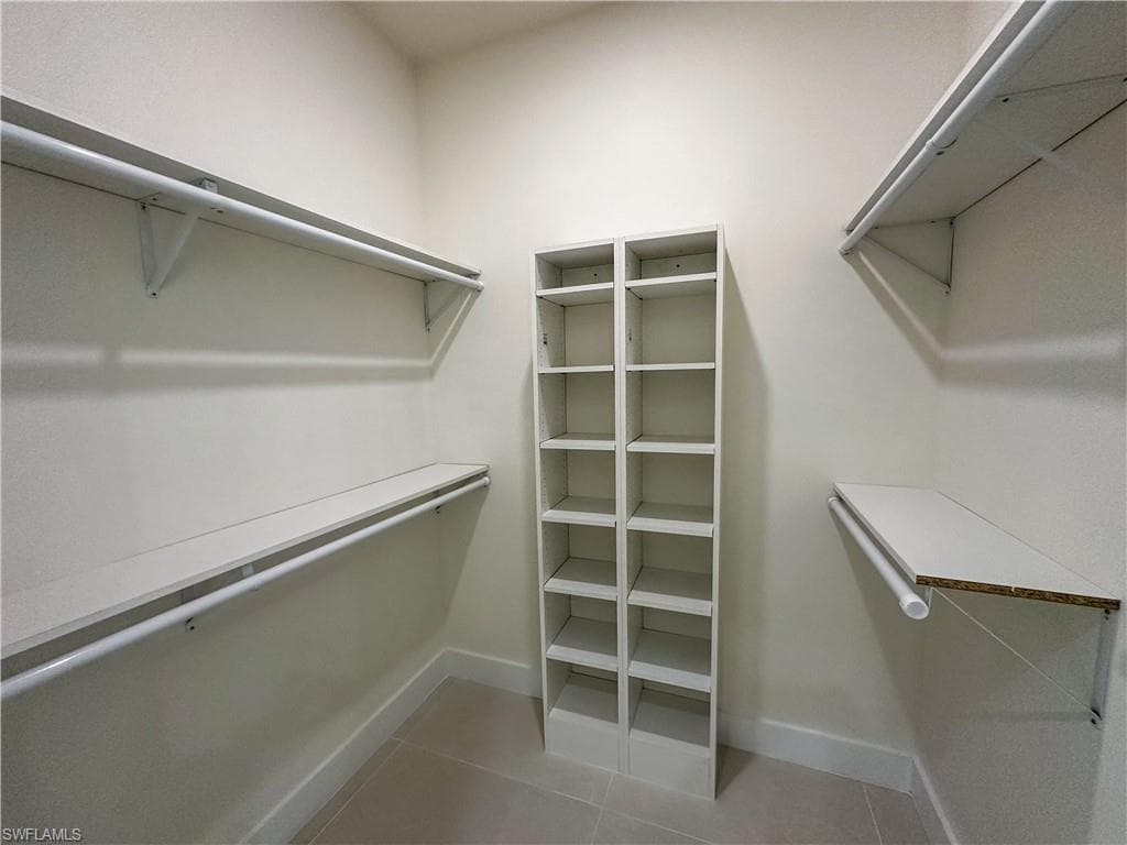 2464 Florida AVE-26