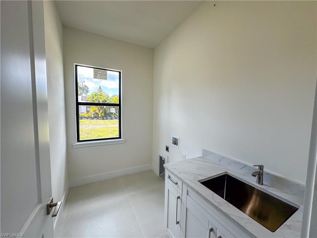 2464 Florida AVE-12