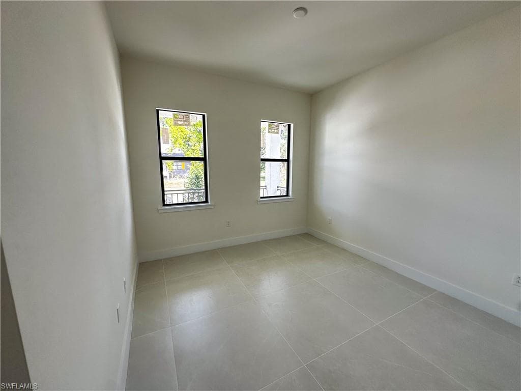 2464 Florida AVE-3