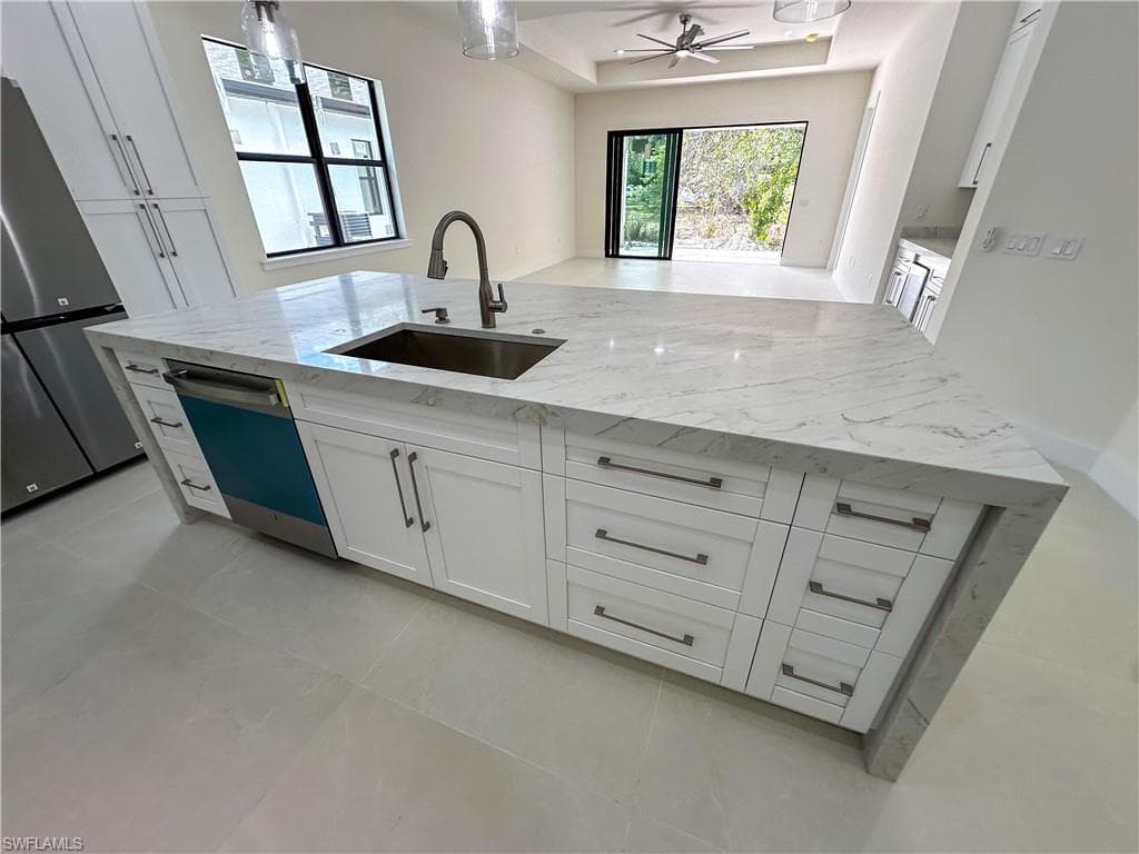 2464 Florida AVE-24