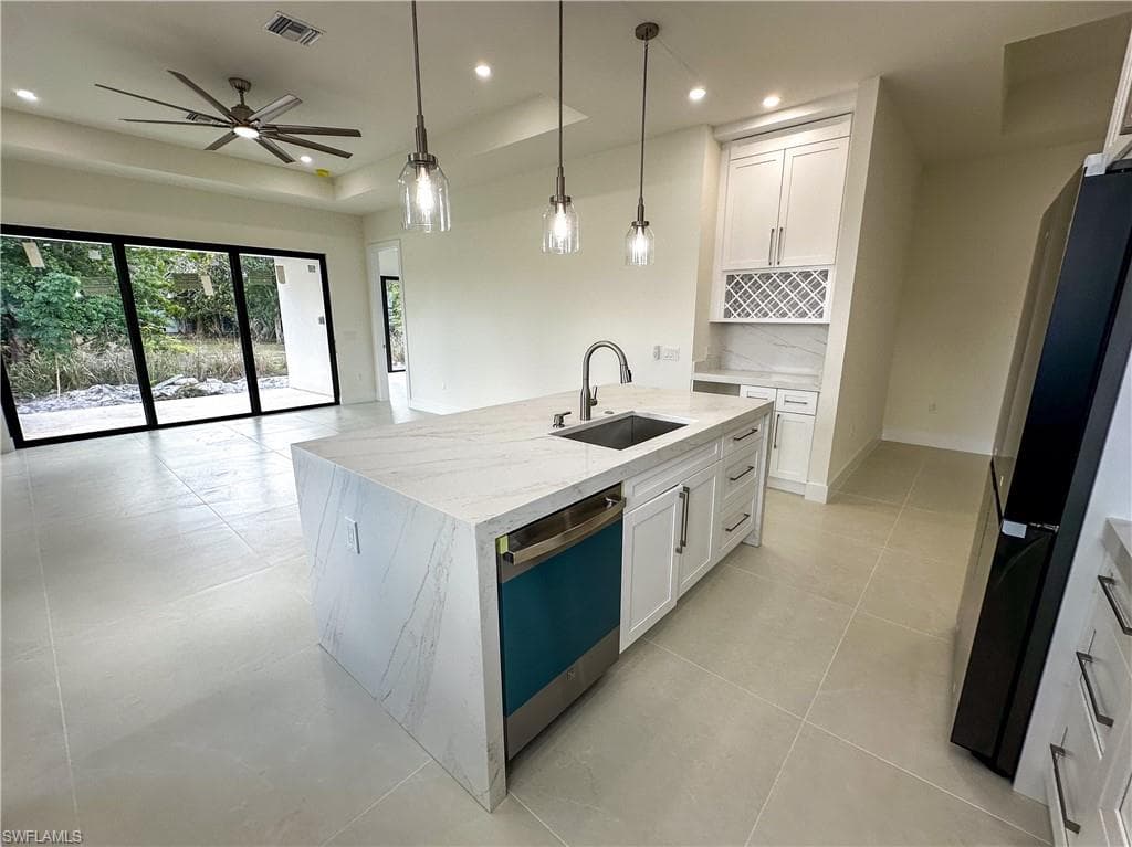 2480 Florida AVE-12