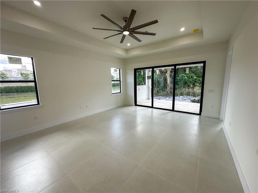 2480 Florida AVE-11
