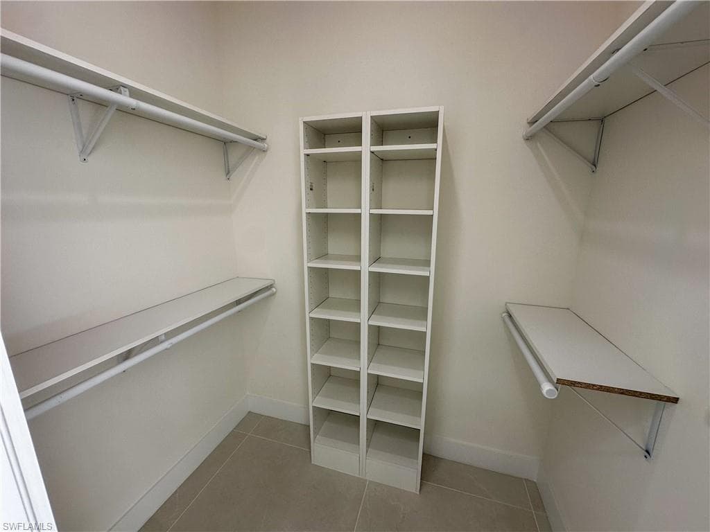 2480 Florida AVE-17
