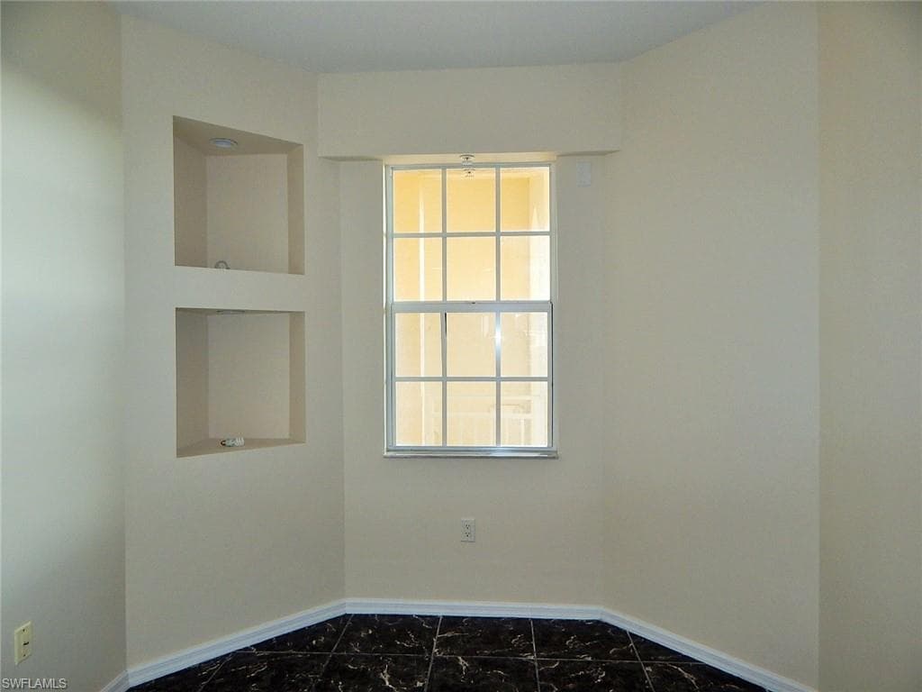 1113 Van Loon Commons CIR 304-2