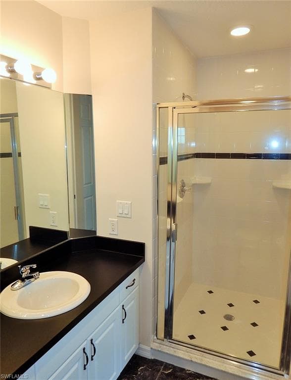 1113 Van Loon Commons CIR 304-9