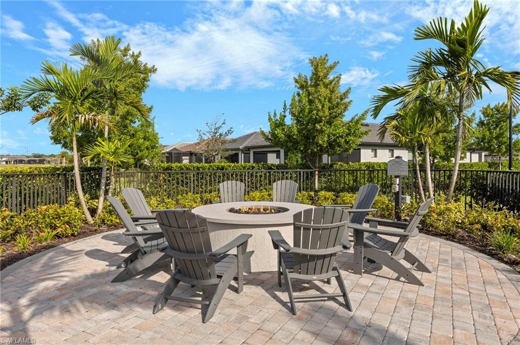 2147 Yellowfin CIR, NAPLES FL 34114-31
