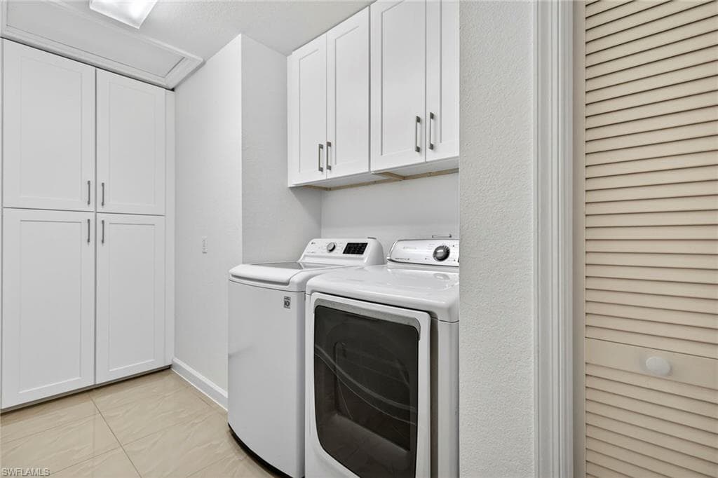 2325 Hidden Lake DR # 3802, NAPLES FL 34112-24