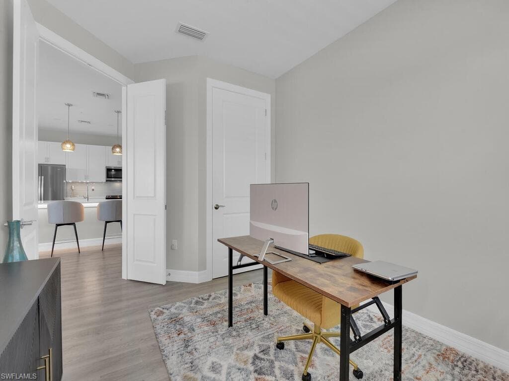 233 Indies DR E # 201, NAPLES FL 34114-25