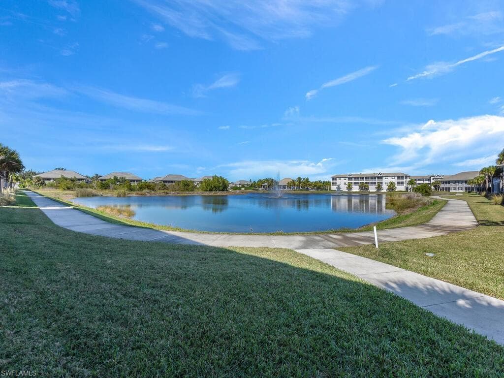 233 Indies DR E # 201, NAPLES FL 34114-36