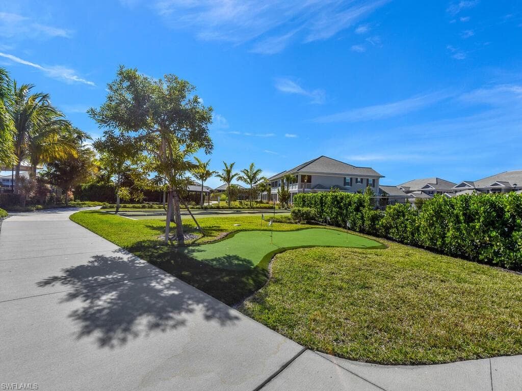 233 Indies DR E # 201, NAPLES FL 34114-47