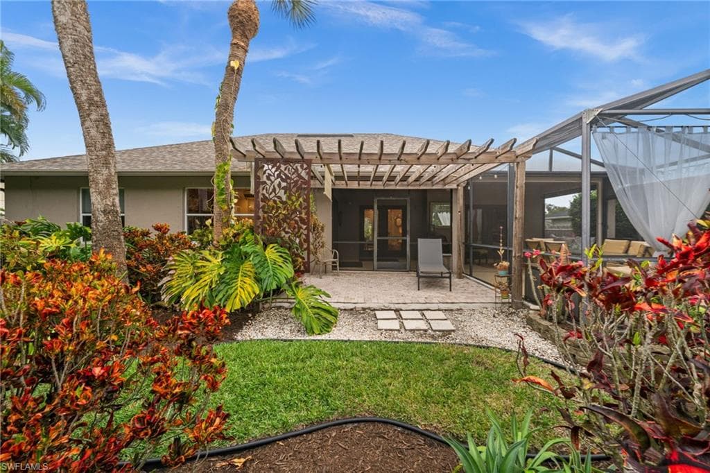 2440 River Reach DR, NAPLES FL 34104-5