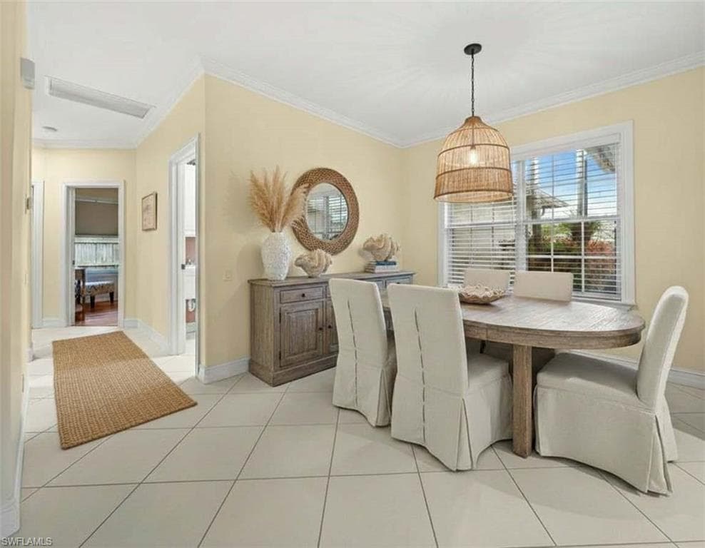 2440 River Reach DR, NAPLES FL 34104-16
