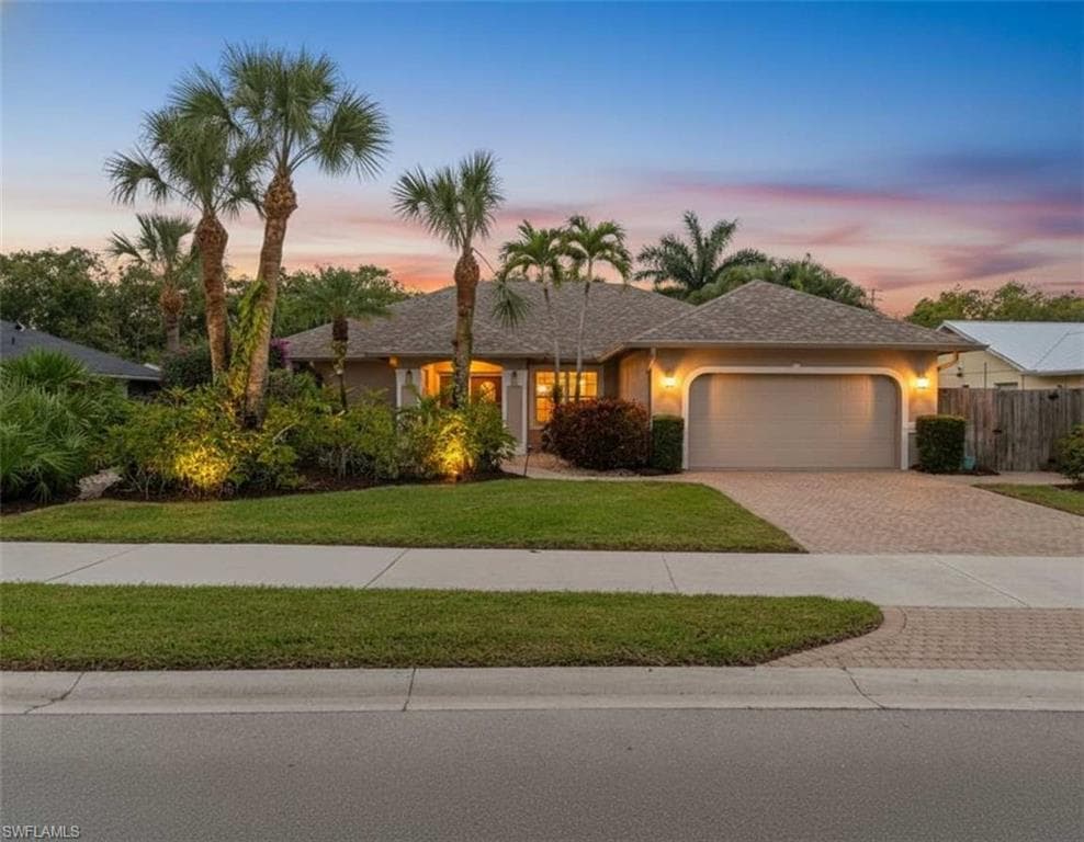 2440 River Reach DR, NAPLES FL 34104-46
