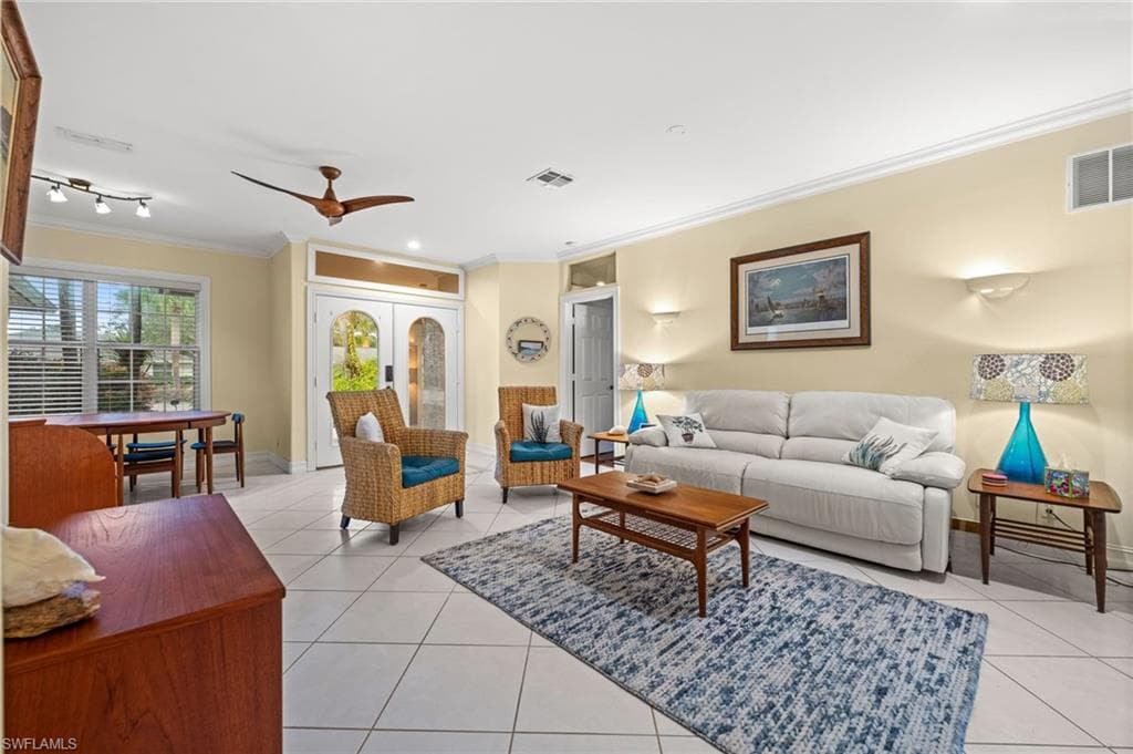 2440 River Reach DR, NAPLES FL 34104-11