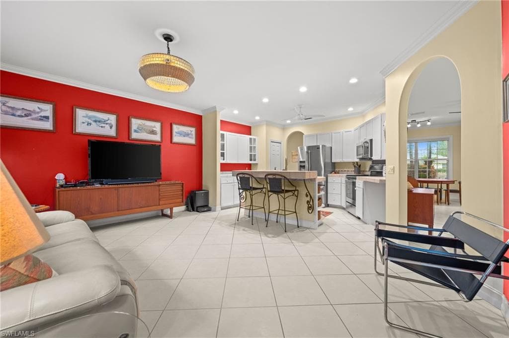 2440 River Reach DR, NAPLES FL 34104-21