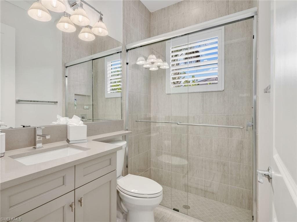 12056 Oleander AVE-26
