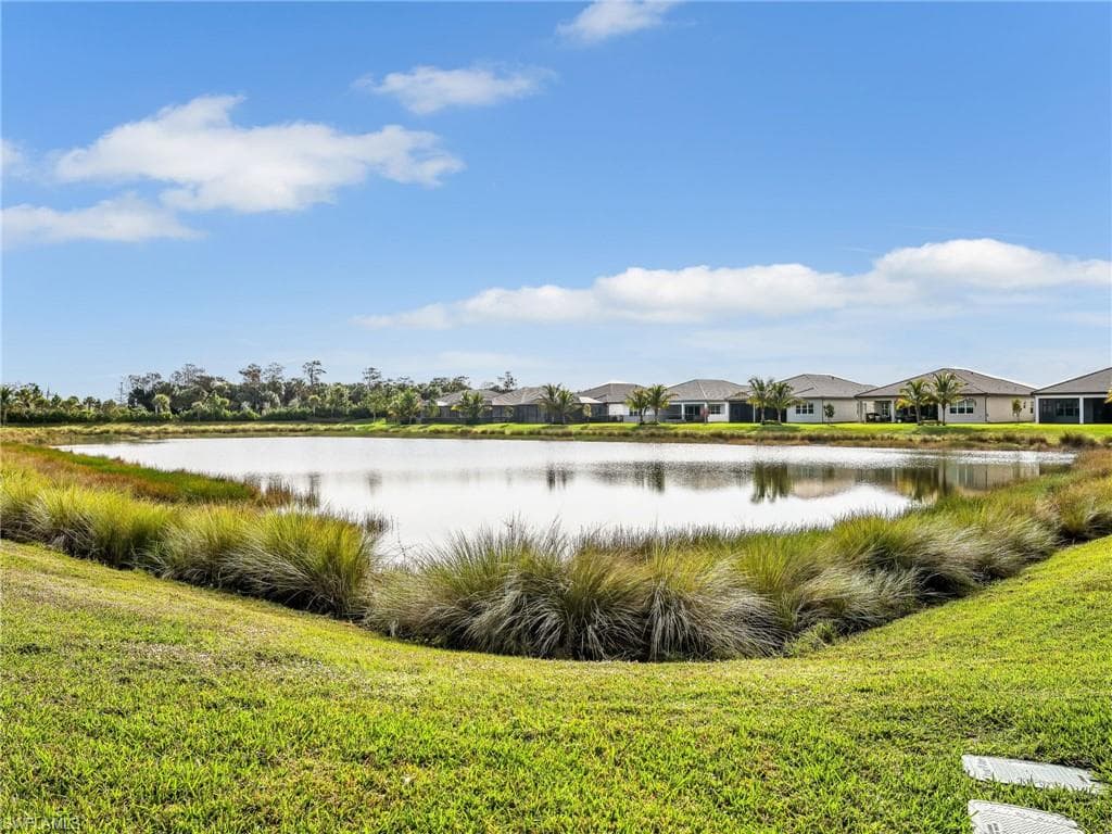 12056 Oleander AVE-33
