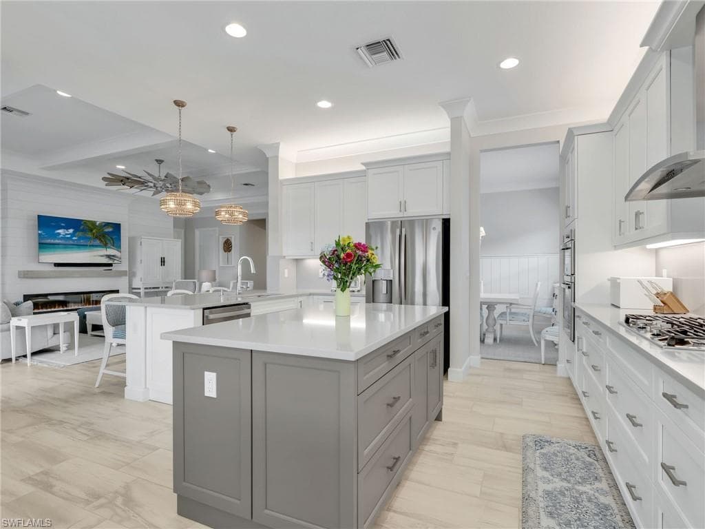 12056 Oleander AVE-9