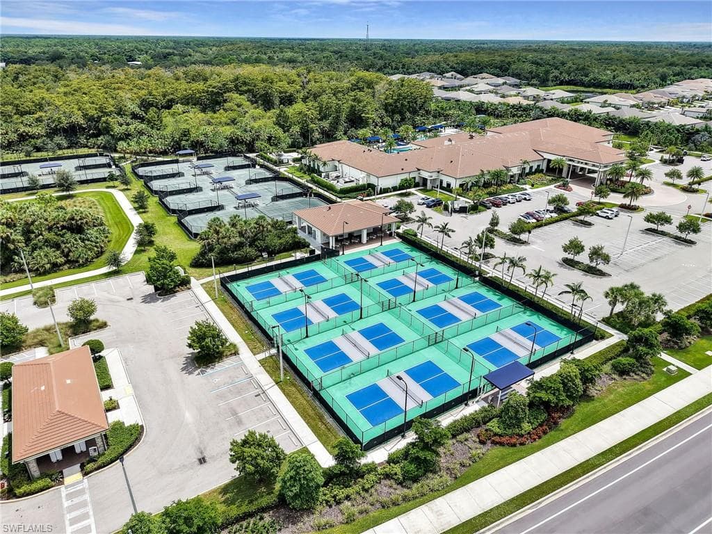 12056 Oleander AVE-40