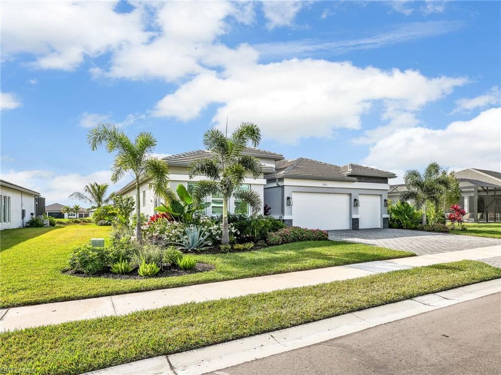 12056 Oleander AVE-36