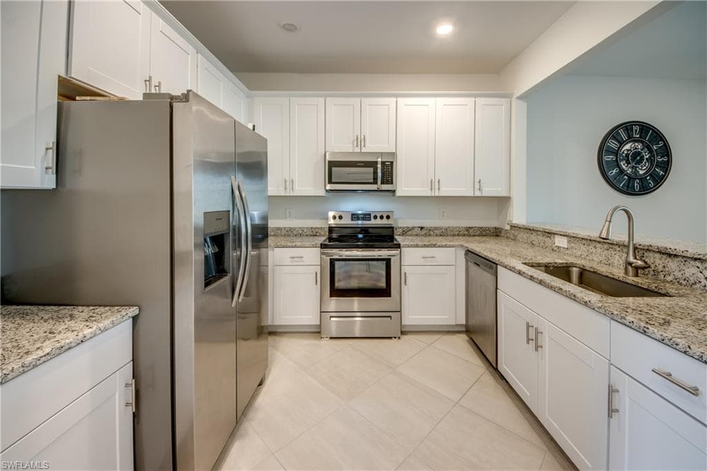 14274 Pine Lodge LN, FORT MYERS FL 33913-2