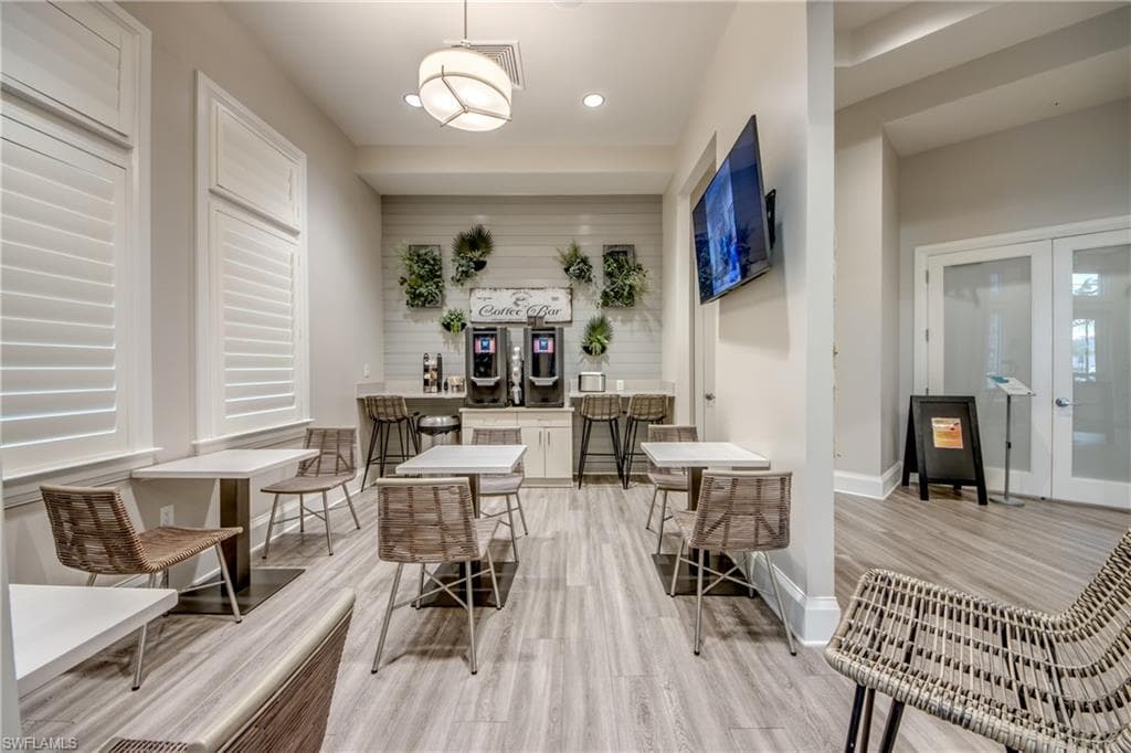 14274 Pine Lodge LN, FORT MYERS FL 33913-31