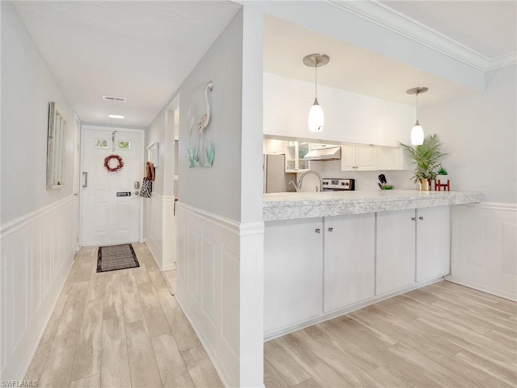 4230 Jack Frost CT # 7, NAPLES FL 34112-10